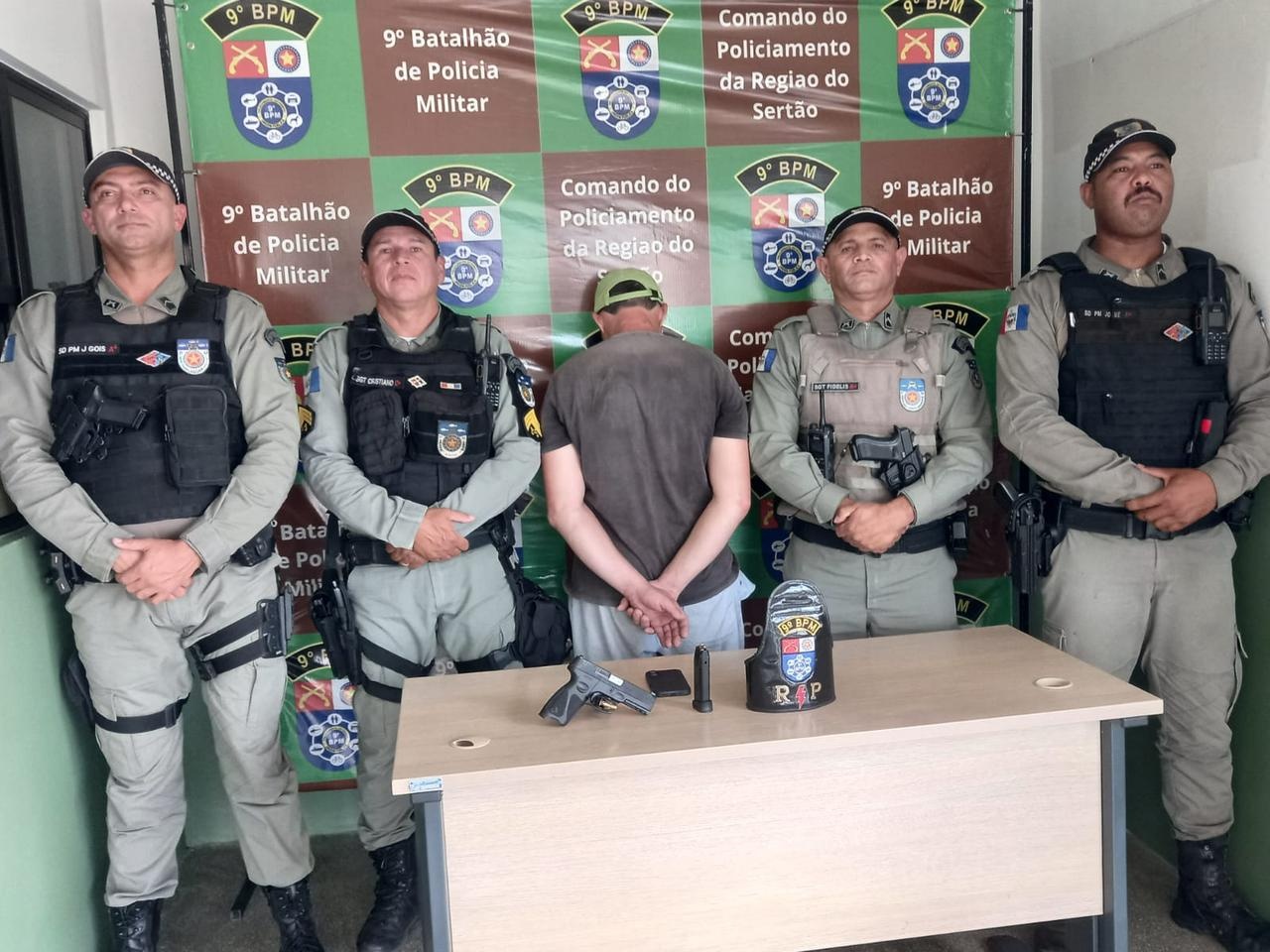 Detido suspeito de homicídio em conflito de trânsito ao tentar escapar, em Olho d’Água do Casado.