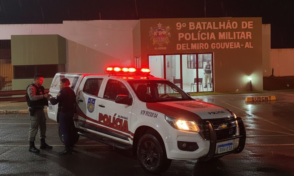 Filho é detido por agredir a mãe, que possui um histórico de AVC, em Delmiro Gouveia.