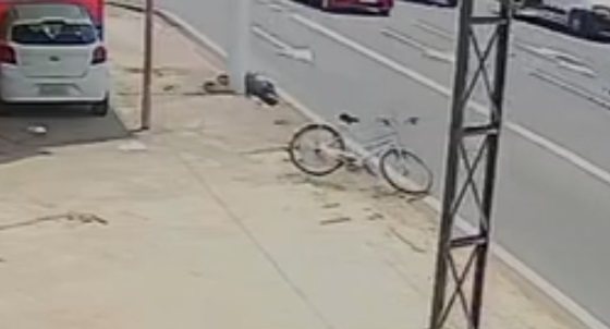Família faz boletim de ocorrência e dá detalhes sobre o estado de saúde do ciclista atropelado antes de sua entrevista de trabalho.