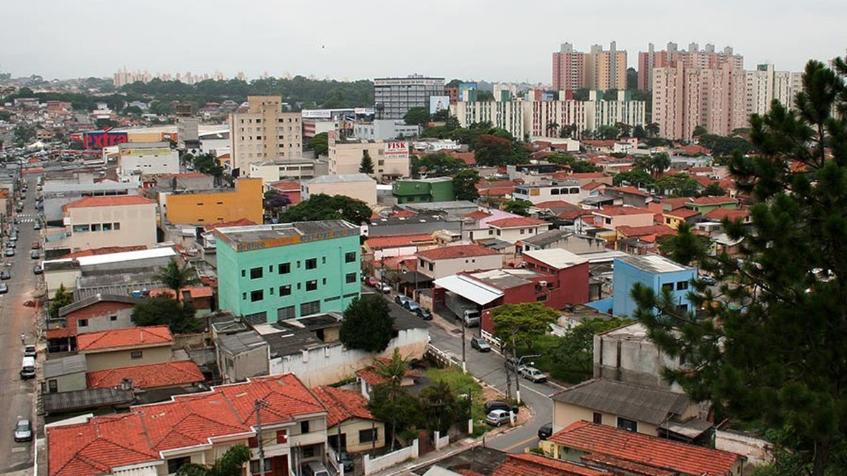Descubra como é a vida na cidade mais cheia do Brasil.