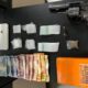 Polícia Militar confisca arma e entorpecentes durante fiscalização no centro de Paulo Afonso.