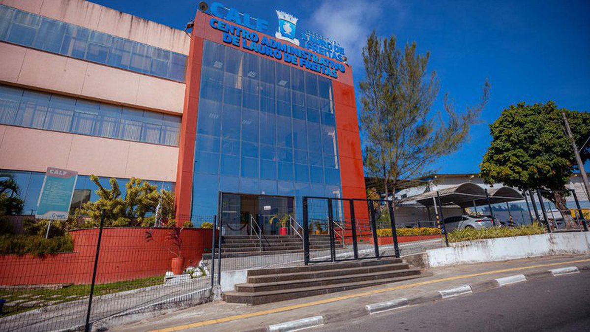 Secretaria é criticada por enviar funcionários despreparados para operações da Guarda Municipal; prefeitura responde às alegações.