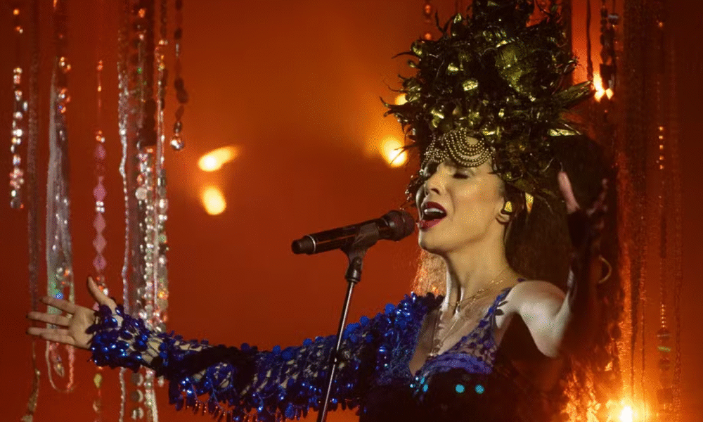 Vanessa da Mata faz seu retorno à Bahia com a turnê "Todas Elas" no Armazém Convention.