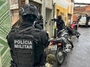 Operação Inquilinos descobre nova arma em local de venda de lança-perfume | SSP