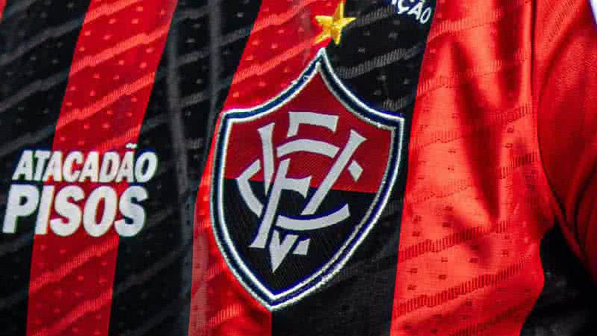 Vitória apresenta proposta de grande valor e está prestes a fechar a contratação de atacante favorito da torcida; descubra quem é.