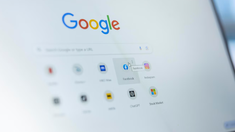 Apple e Google colaboram na renovação da Siri com foco em IA; saiba mais.
