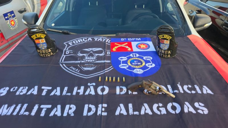 Polícia Militar apreende drogas e arma de fogo durante abordagens no interior